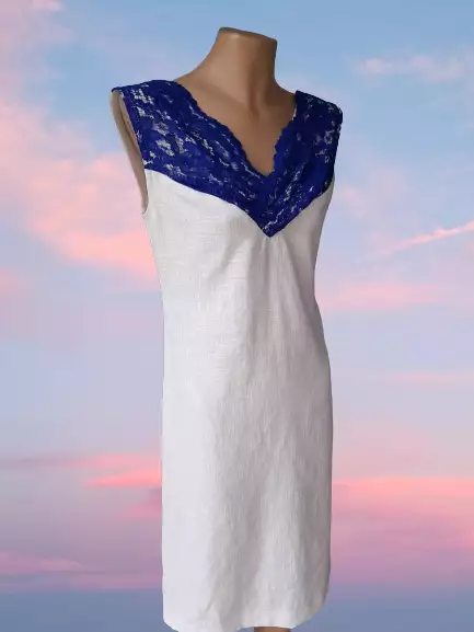 Robe lin blanc en dentelle bleu royal taille 38-40